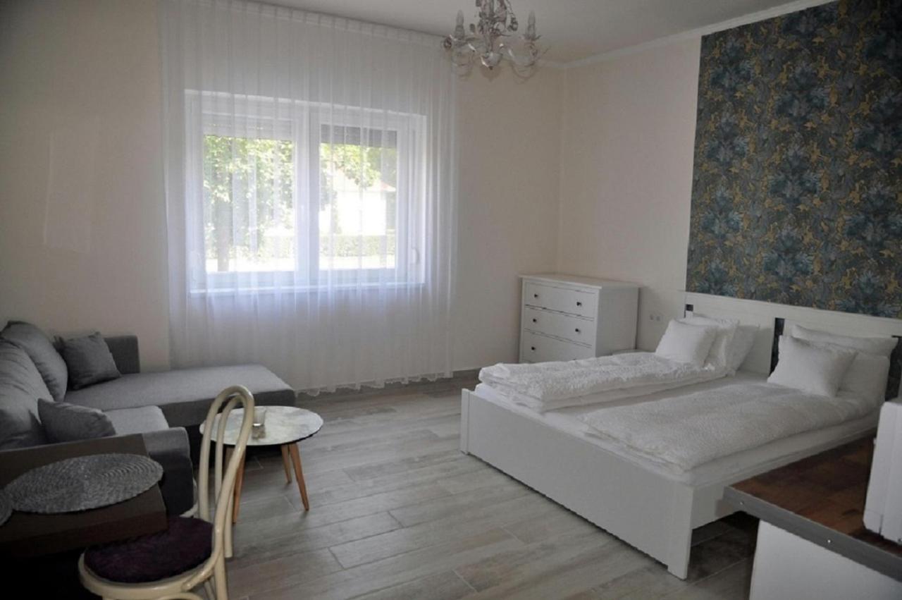 River Apartment Makó Εξωτερικό φωτογραφία
